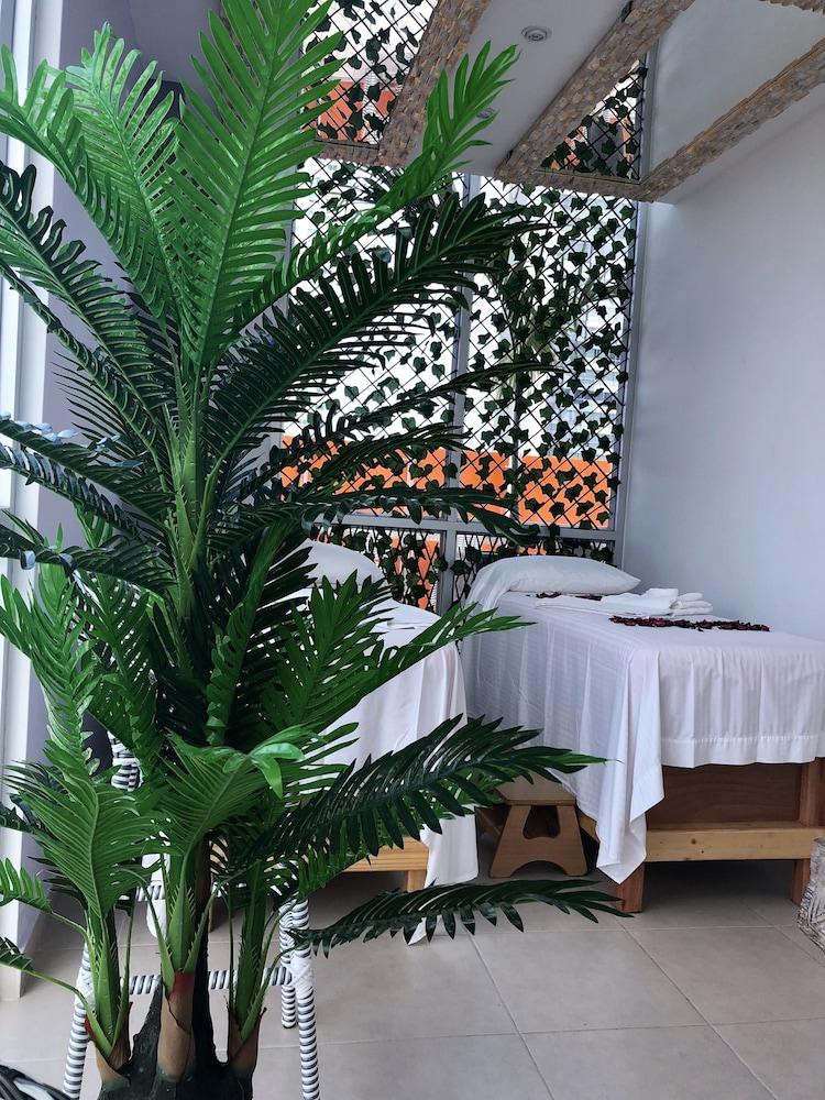 Hotel Zi One Luxury Картахена Экстерьер фото